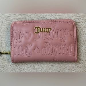NWT Juicy Couture Quilted Taffy Puff Multi Compartment Bifold Wallet